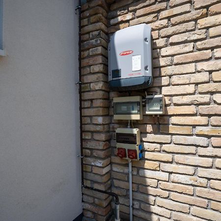Jokai Apartman Dunafoldvar Екстериор снимка