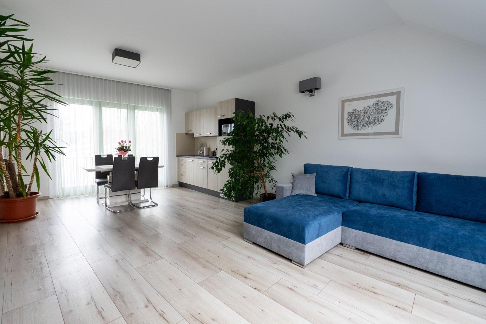 Jokai Apartman Dunafoldvar Екстериор снимка