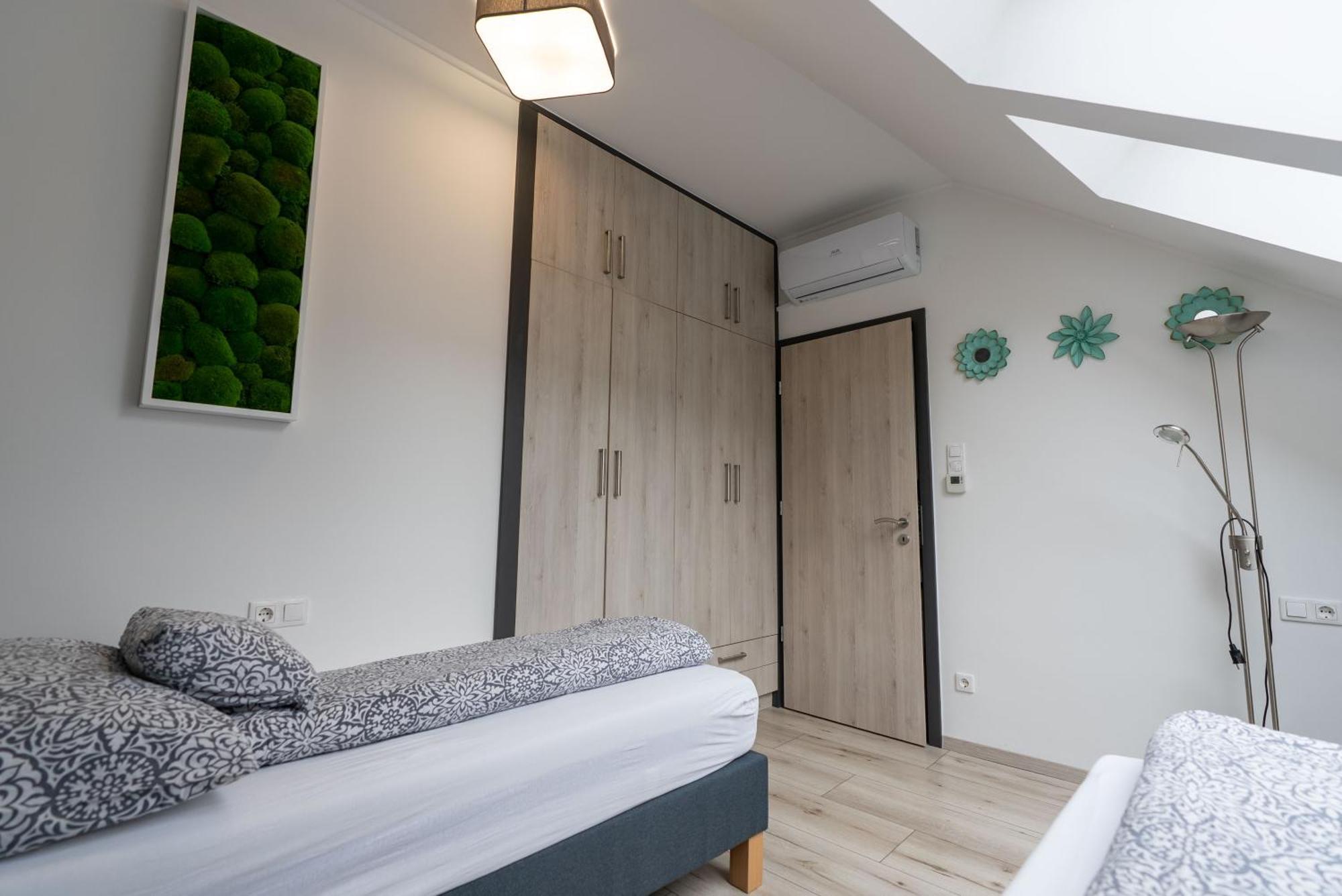 Jokai Apartman Dunafoldvar Екстериор снимка